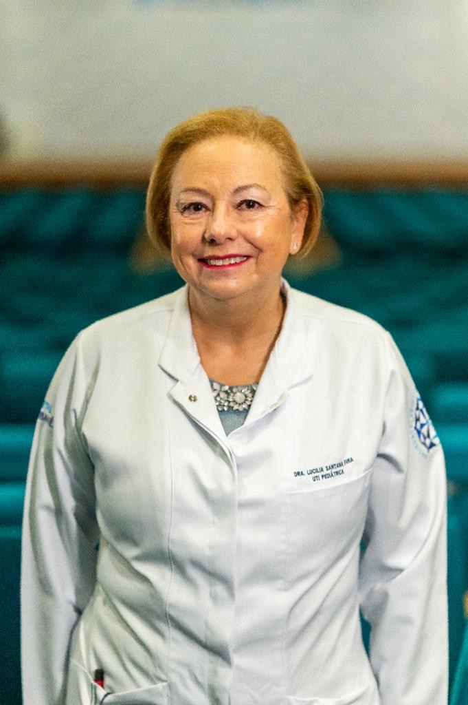 Dra. Lucila Santana Faria